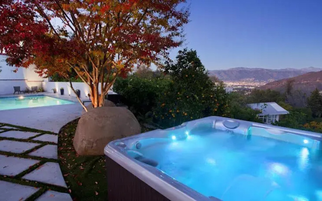 photo 4 of Mulholland Rockstar Retreat