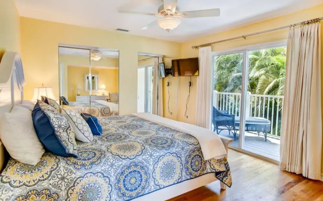 photo 2 of Murmond-Captiva