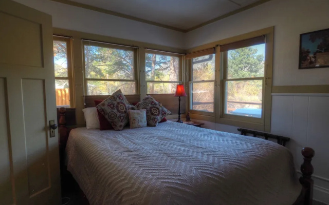 photo 3 of Murphy's Riverside - E.V. Reg #3362 - 3 Br Cottage
