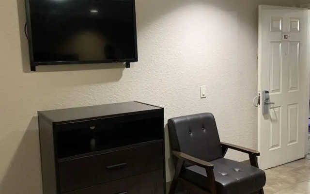 photo 4 of Luxury Inn and Suites