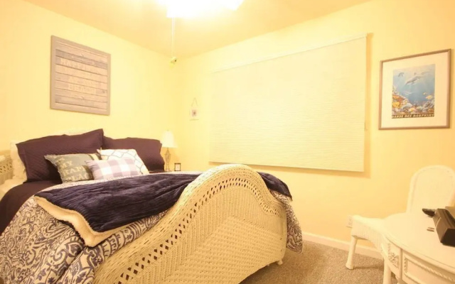 photo 5 of Mv6: 30 Night Minimum Lover's Point Mermaid Cottage