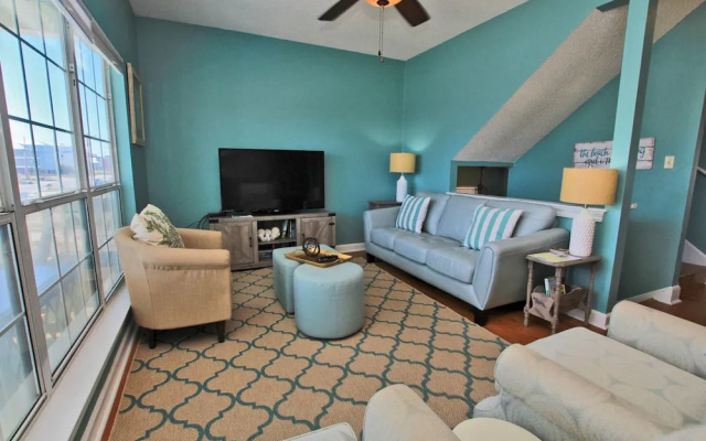 photo 2 of My Friend's Place by Youngs Suncoast