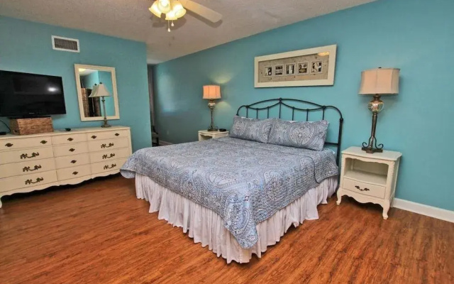 photo 4 of My Friend's Place by Youngs Suncoast