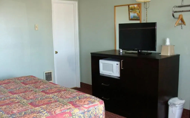 photo 3 of Seven Seas Inn & Suites