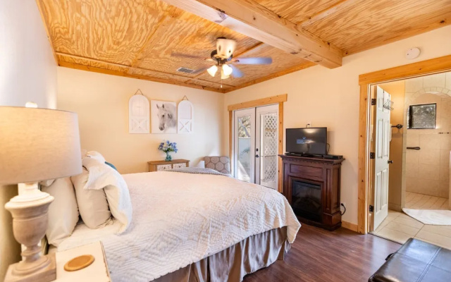 photo 2 of Mystic Hill Suites
