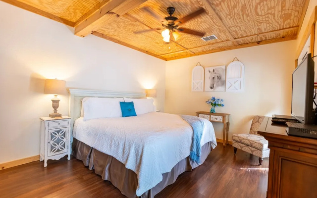 photo 4 of Mystic Hill Suites