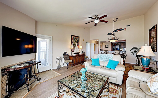 photo 4 of N Lumina Unit F - 3 Br Condo