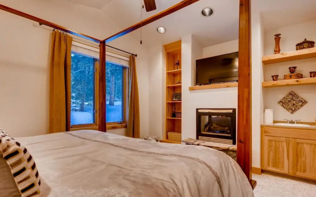 photo 5 of Nangle Woods  4 Bedroom Townhouse by RedAwning
