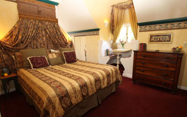 photo 5 of Napa Inn
