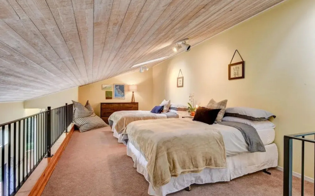 photo 4 of Napa Valley Guest House 2 Bedrooms 1 Bathroom Cottage by Redawning