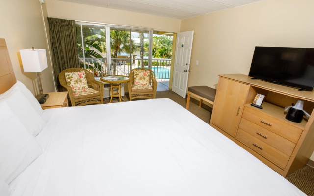 photo 2 of Naples Garden Inn