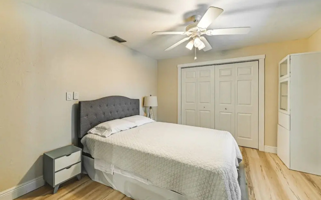 photo 4 of 4 Mi to Beach: Pet-friendly Home in Naples!