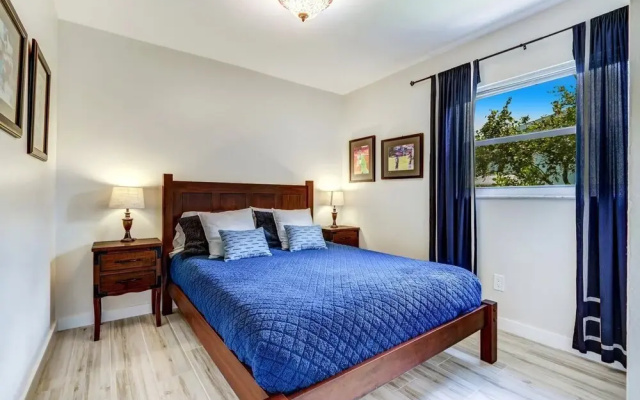 photo 2 of Lakeshore - Private & Sanitized, Perfect for Social Distancing & Working From Home. Private Pool, Pet Friendly. Discounted During Pandemic. Super-host Support