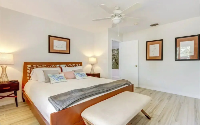 photo 4 of Lakeshore - Private & Sanitized, Perfect for Social Distancing & Working From Home. Private Pool, Pet Friendly. Discounted During Pandemic. Super-host Support