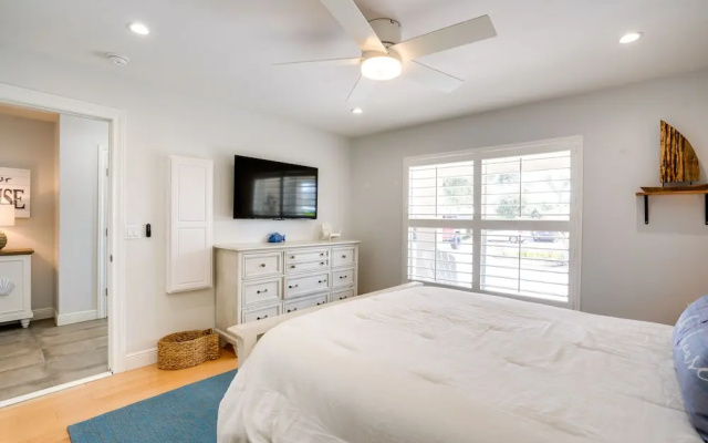 photo 2 of Naples Park Rental w/ Hot Tub ~ 1 Mi to Beach!