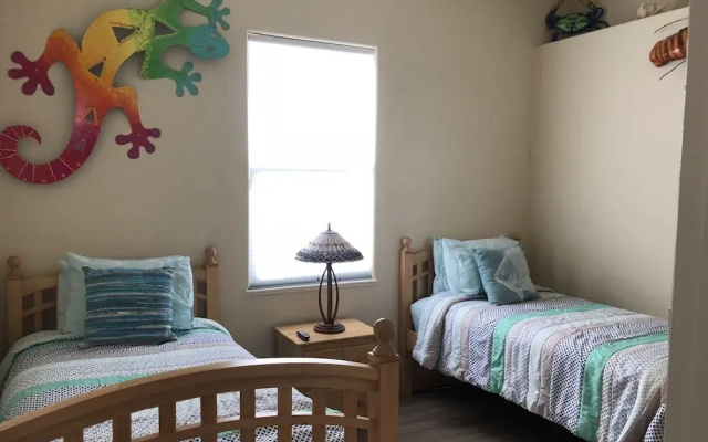 photo 2 of Naples vacation Rental, private pool, close to Vanderbilt Beach and De