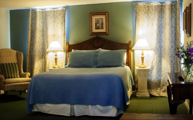 photo 5 of Napoleon's Retreat B&B