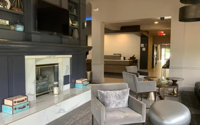 photo 2 of Crowne Plaza Nashville Airport by IHG