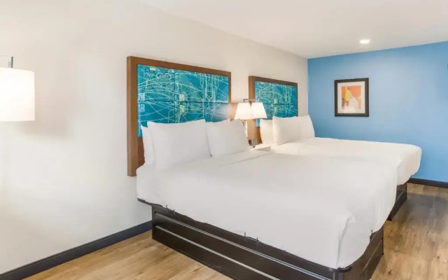 photo 5 of Red Lion Inn & Suites Nashville Airport