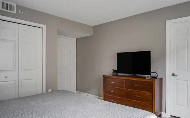 photo 5 of Nashville's #1 Location 2BR/2BATH - Free Parking - Music City! (CH1)