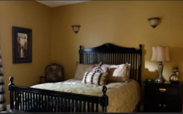photo 4 of Natchez Manor Bed & Breakfast
