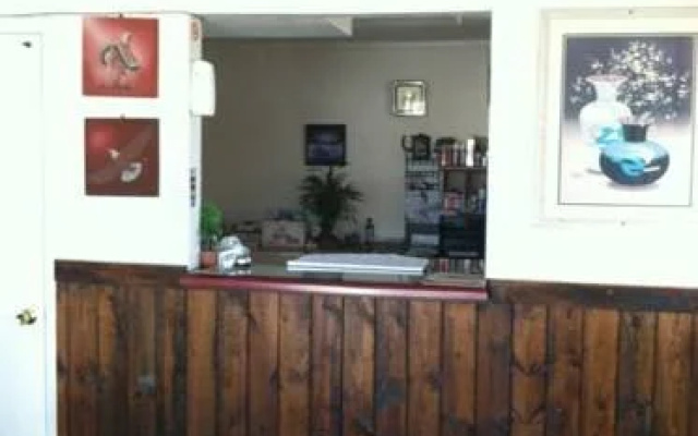 photo 2 of National 9 Apple Tree Inn