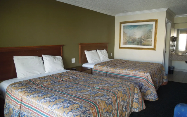 photo 2 of National Inn Garden Grove