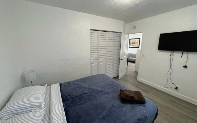 photo 5 of Near The Beach 2rooms Apartment in Fort Lauderdale