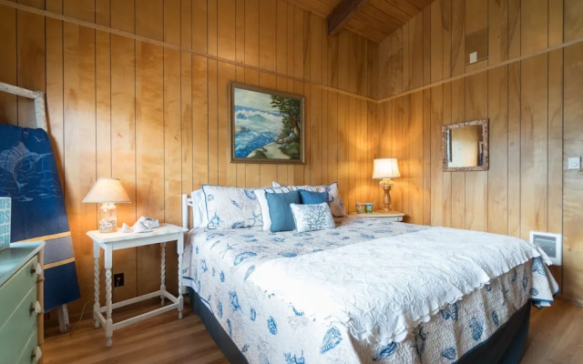 photo 5 of Neptune Hideaway 3 Bedrooms 1.5 Bathroom Home