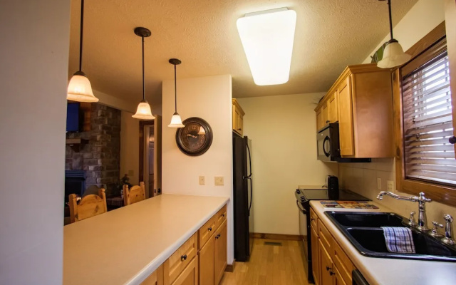 photo 3 of Nestled Inn Lodge 3 Bedroom Home by RedAwning