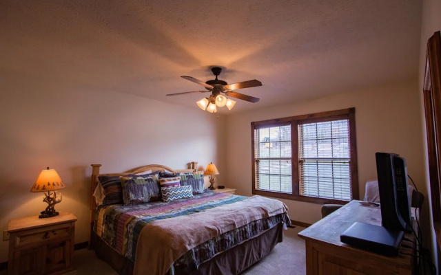 photo 5 of Nestled Inn Lodge 3 Bedroom Home by RedAwning