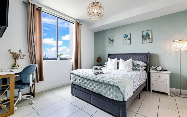 photo 3 of New 3 Bed 2 Bath In The  Little Havana