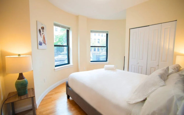 photo 2 of NEW 4 Bed 2 Full Bath Condo Near Back Bay