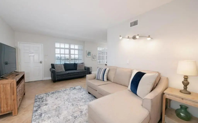 photo 2 of NEW Beach Condo 5 min walk to the Beach Sleeps 9