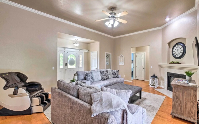 photo 5 of Bella Vista Home w/ Yard: Half Mile to Trails!