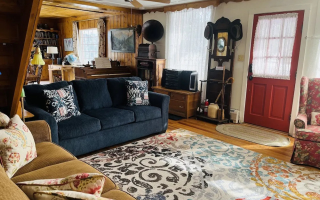 photo 4 of New! Edelweiss Mountain Haus -- E.v. Reg # 3386 3 Bedrooms 2.5 Bathroo