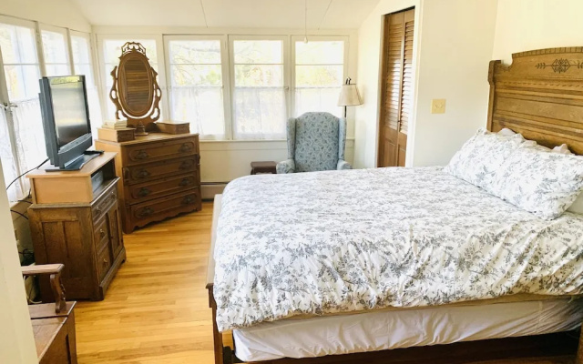 photo 5 of New! Edelweiss Mountain Haus -- E.v. Reg # 3386 3 Bedrooms 2.5 Bathroo