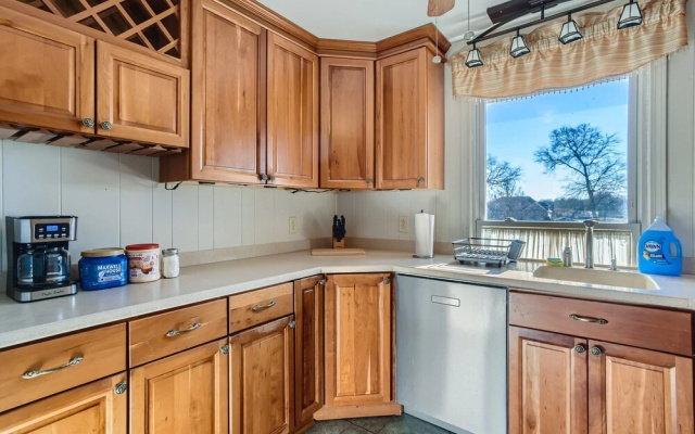 photo 3 of NEW- Family Friendly Ranch Home Near Nashville! (TA)
