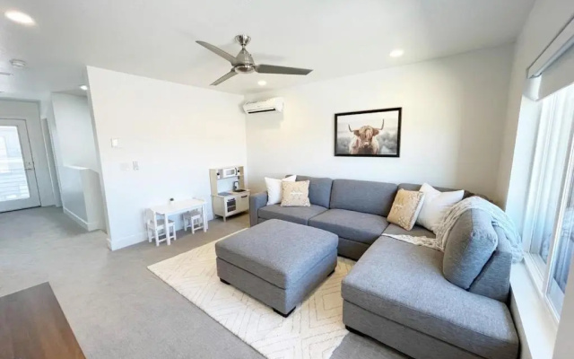 photo 3 of New Family-Friendly Townhome w/ Pool & Hot Tub