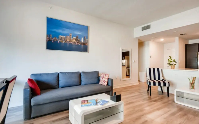 photo 2 of NEW- Fast Wifi - Work Desk - Top Floor - 2BR/2BA Miami! (CD2)