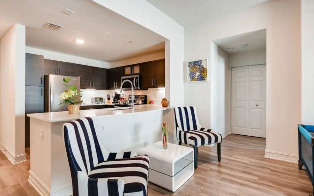 photo 3 of NEW- Fast Wifi - Work Desk - Top Floor - 2BR/2BA Miami! (CD2)