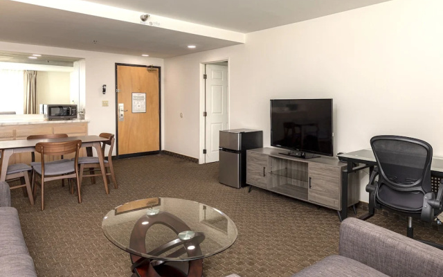 photo 3 of New Gardena Hotel
