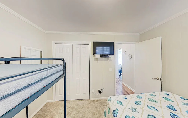 photo 3 of New Listing! a Place At The Beach W/ Pool 2 Bedroom Condo