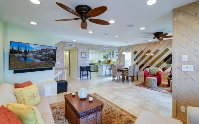 photo 2 of New Listing! Beachfront Bliss W/ Stunning Views 3 Bedroom Townhouse