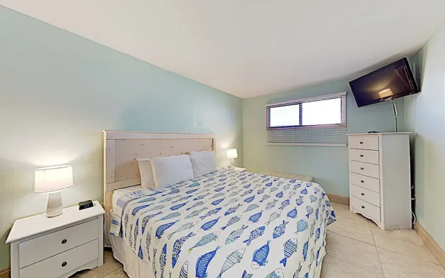 photo 3 of New Listing! Beachside W/ Hot Tub & Pools 1 Bedroom Condo