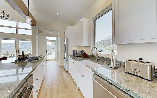 photo 3 of New Listing! Calistoga New-Build W/ Hot Tub Home