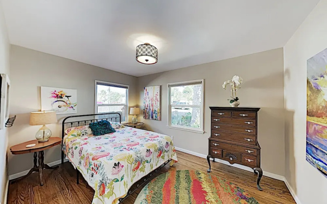 photo 4 of New Listing! Charming Oceanside Getaway 2 Bedroom Home