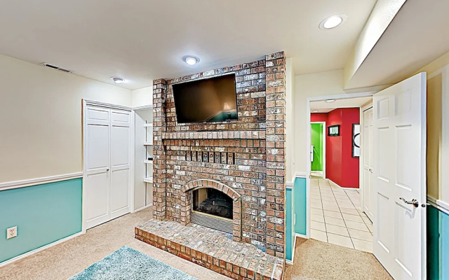 photo 3 of New Listing! Chic Alki Beach W/ Bay Views 4 Bedroom Home