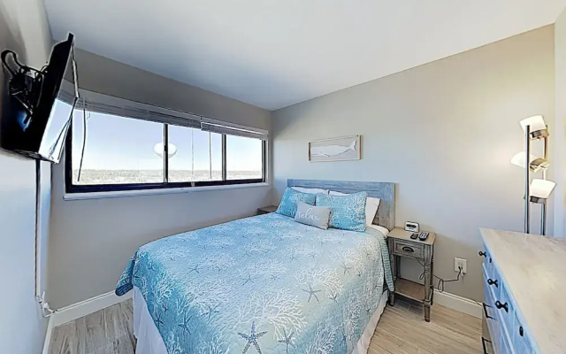 photo 3 of New Listing! Chic Ocean-View Condo W/ Rooftop Deck Condo