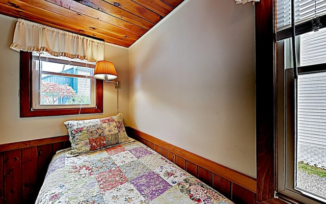 photo 4 of New Listing! Coastal W/ Pool - Near Beach 2 Bedroom Cottage